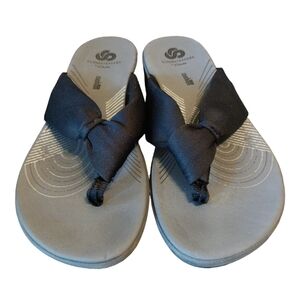Clarks CloudSteppers cushion sandals. Black 6m